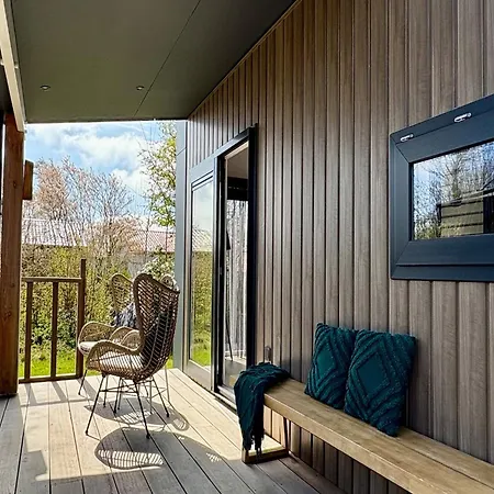 Holiday home With Cozy Veranda, Sint Maartenszee *