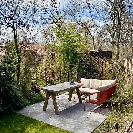 Holiday home With Cozy Veranda, Sint Maartenszee