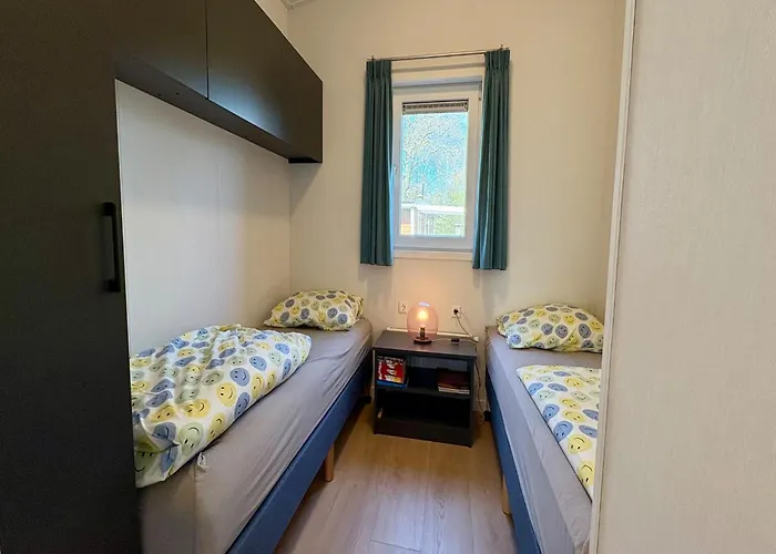 Semesterbostad Near Sint Maartenszee *