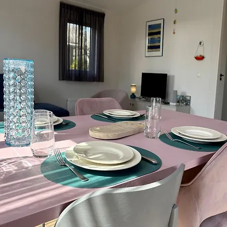 Near Sint Maartenszee Tatil Evi