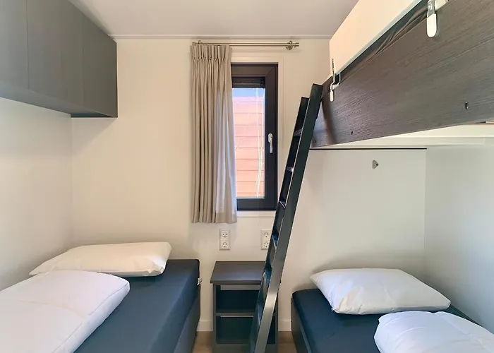 Near Sint Maartenszee Tatil Evi